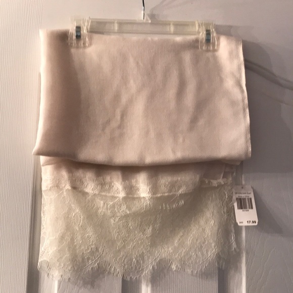 Accessories - Women’s lace ivory scarf